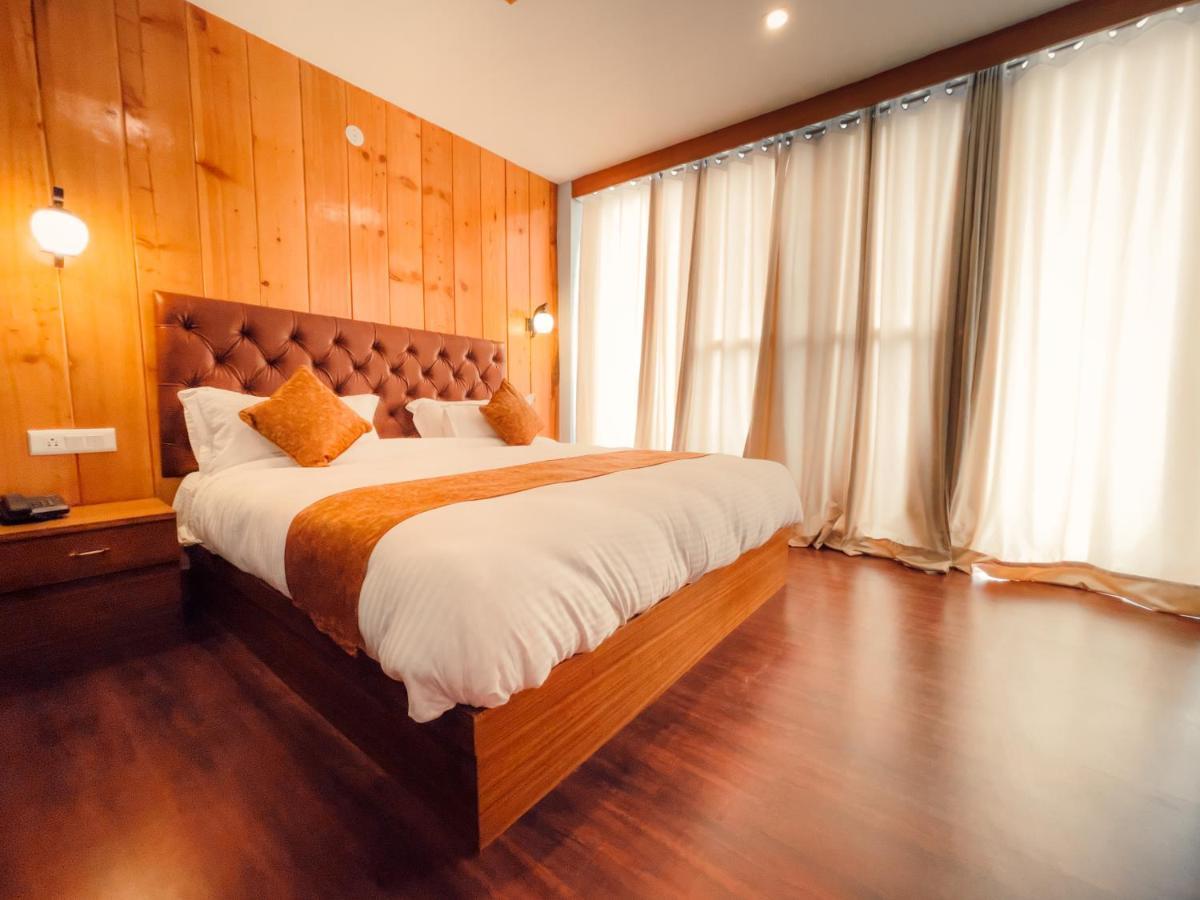 Hotel New Vistas Manāli Dış mekan fotoğraf