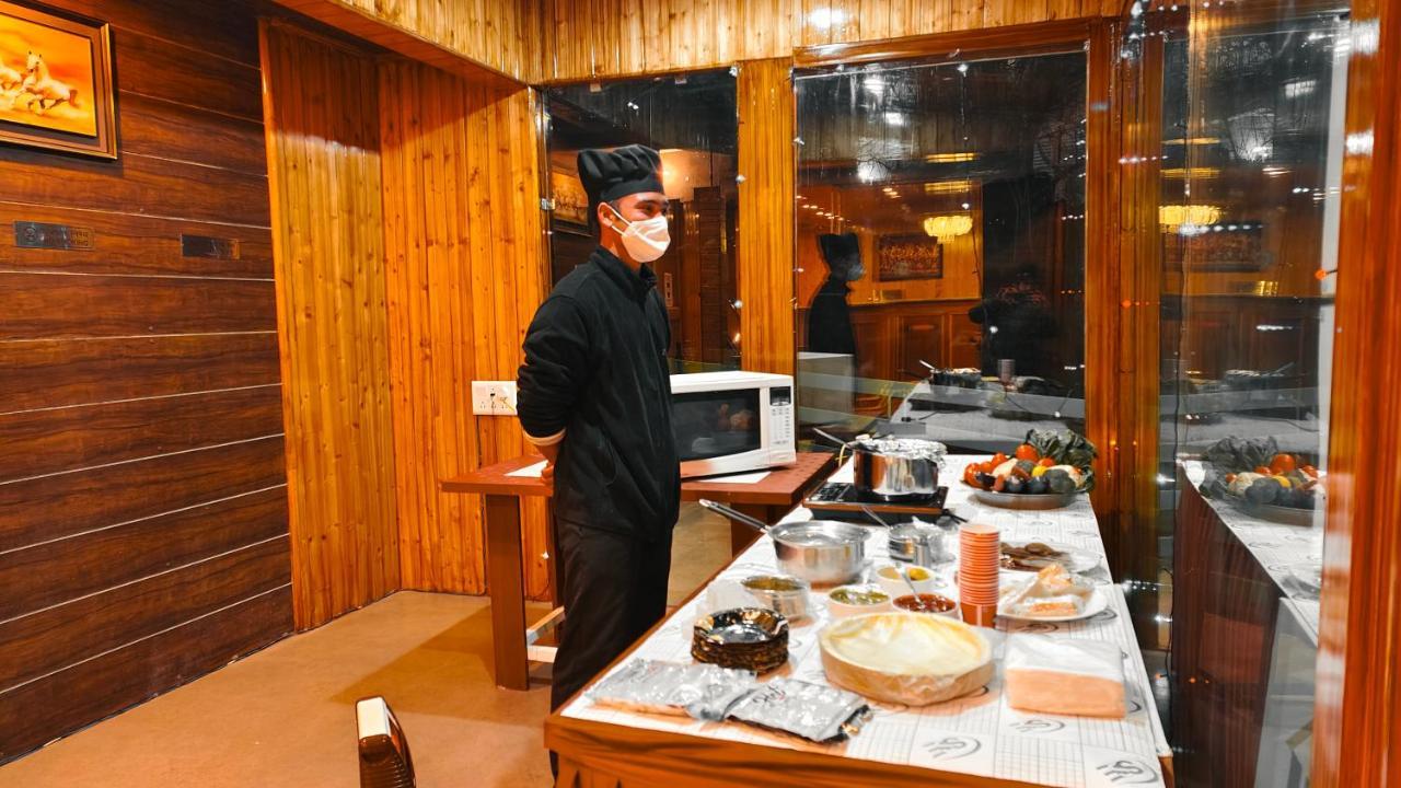 Hotel New Vistas Manāli Dış mekan fotoğraf